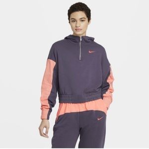 Nike Sportswear Icon Clash Women’s Hoodie (Sm)